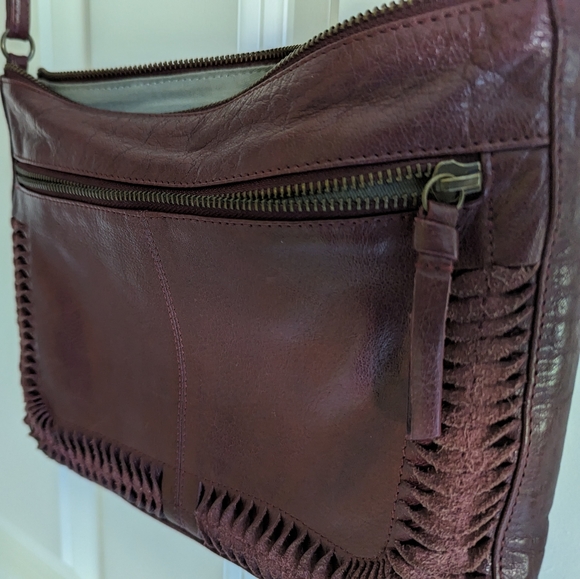 🎀 2/$15 Day & Mood Burgundy Leather Crossbody Purse - Picture 2 of 13